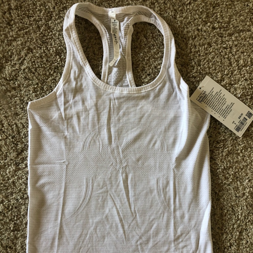 NWT Swiftly Tech Size 6